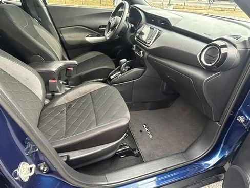 Used 2020 Nissan Kicks SV image 18