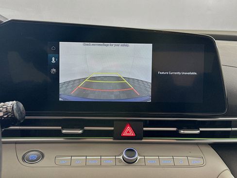 Used 2025 Hyundai Elantra Limited FWD image 23