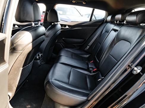 Used 2021 Kia Stinger GT-Line image 36