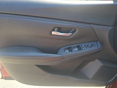 Used 2024 Nissan Sentra SV FWD image 20