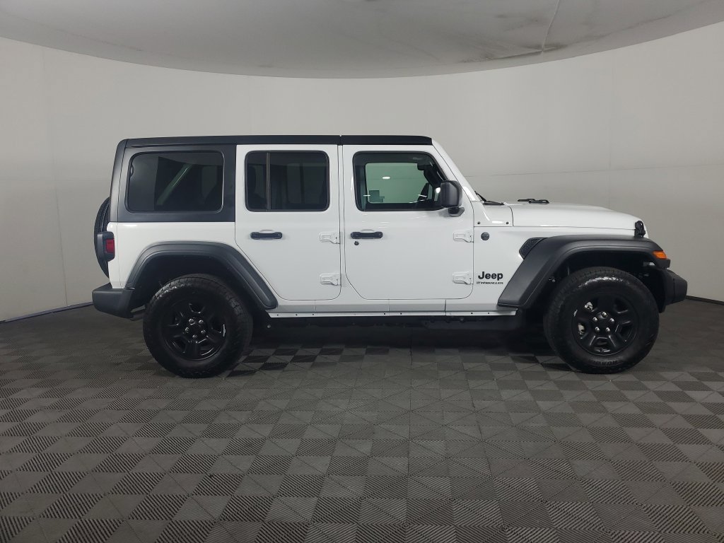 Used 2026 Jeep Wrangler Unlimited Sport AWD/4WD image 3