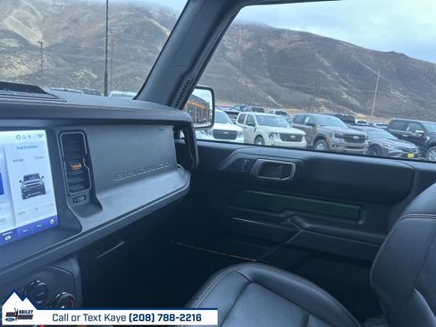 Used 2024 Ford Bronco Badlands image 31