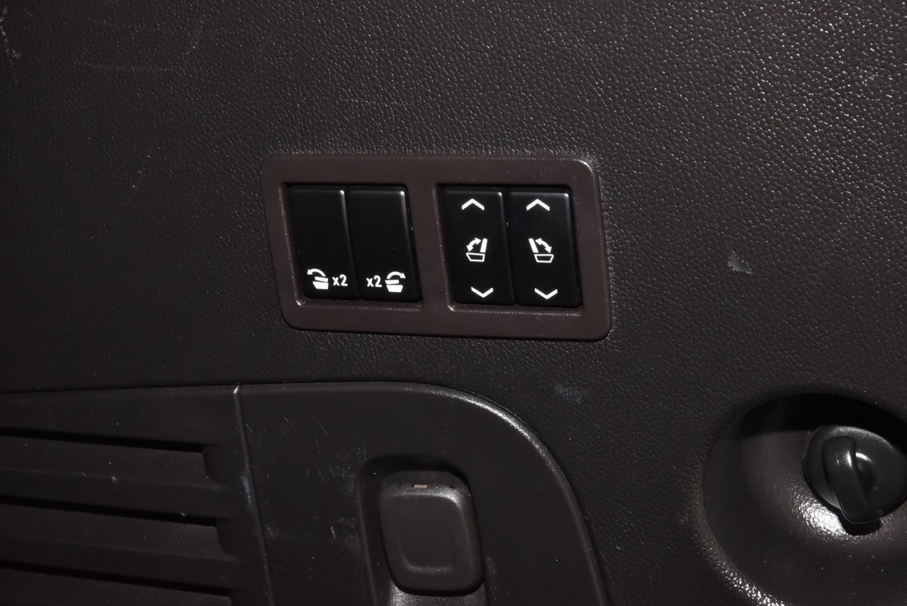 Used 2019 Chevrolet Tahoe Premier AWD/4WD image 41