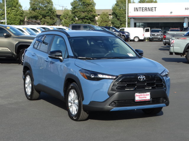 New 2026 Toyota Corolla Cross LE FWD image 2