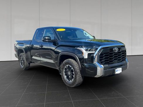 Used 2022 Toyota Tundra SR5 w/ TRD Off-Road Package AWD/4WD image 7