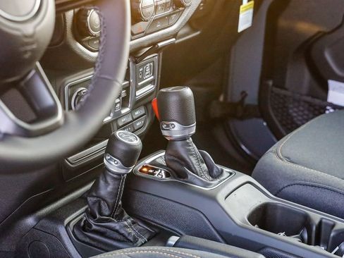 New 2026 Jeep Gladiator Sport AWD/4WD image 21
