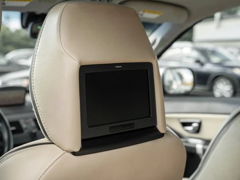 Used 2014 Volvo XC90 3.2 R-Design AWD/4WD image 9