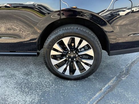 Used 2026 Ford Expedition Platinum w/ Driver's Package AWD/4WD image 39