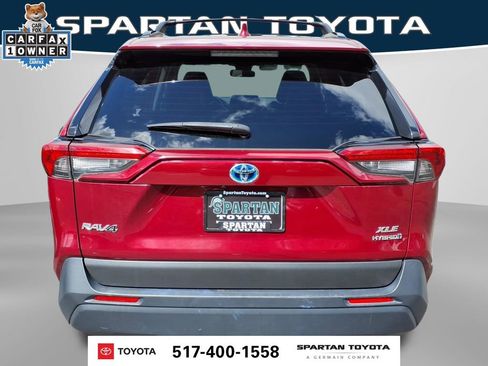 Used 2023 Toyota RAV4 XLE Premium AWD/4WD image 8