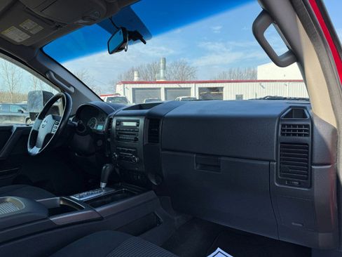 Used 2012 Nissan Titan SV image 19