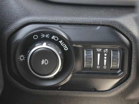 Used 2021 Jeep Wrangler Unlimited Sahara w/ LED Lighting Group image 16