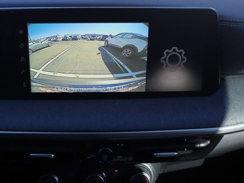 New 2025 Nissan Kicks SV image 14