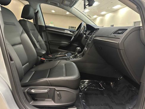 Used 2017 Volkswagen Golf Alltrack SEL AWD/4WD image 27