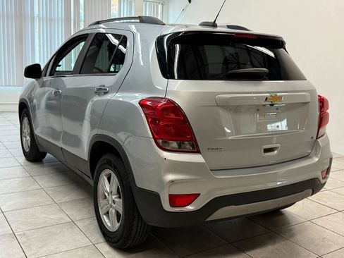 Used 2020 Chevrolet Trax LT w/ LT Convenience Package image 7