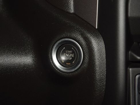 Used 2024 Chevrolet Silverado 2500 Custom w/ Custom Value Package image 38