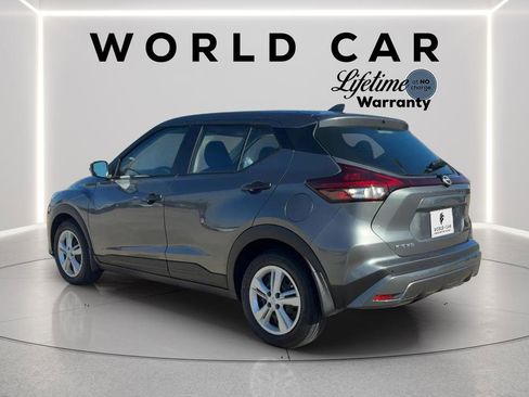 Used 2025 Nissan Kicks Play S FWD image 5