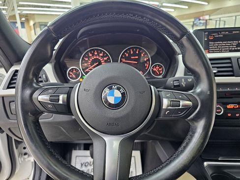 Used 2015 BMW 320i Sedan image 28