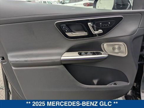 Used 2025 Mercedes-Benz GLC 300 image 10