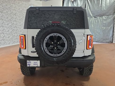 Used 2022 Ford Bronco Badlands image 5