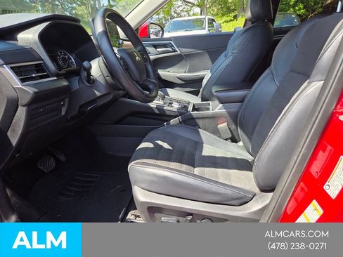 Used 2024 Mitsubishi Outlander SE AWD/4WD image 2