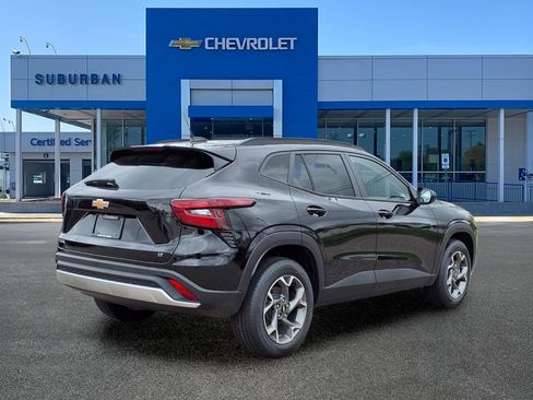New 2026 Chevrolet Trax LT FWD image 4