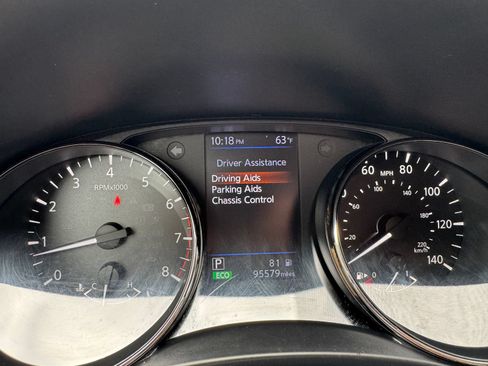 Used 2019 Nissan Rogue SV FWD image 28