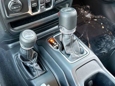 Used 2023 Jeep Wrangler Unlimited Sahara w/ Cold Weather Group image 17