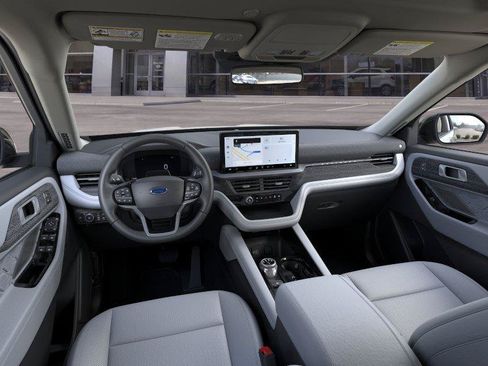 New 2026 Ford Explorer Platinum w/ LUX Leather Package AWD/4WD image 9