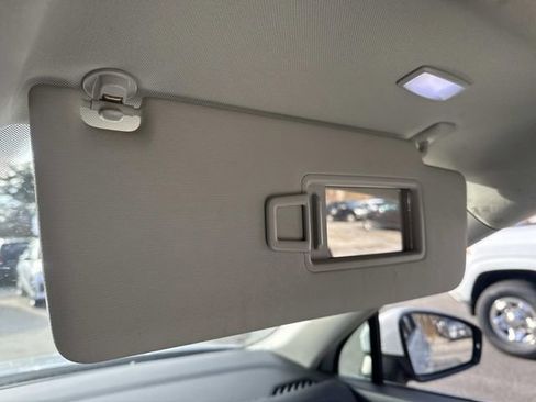 Used 2019 Volkswagen Tiguan SE w/ Panoramic Sunroof Package image 27