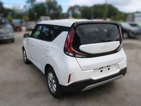 Certified 2024 Kia Soul LX w/ Option Group 015 FWD image 11