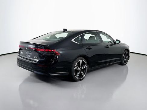 Used 2024 Honda Accord Sport image 6