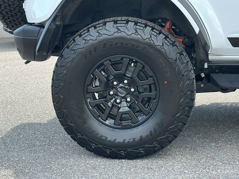 New 2025 Ford Bronco Raptor image 4