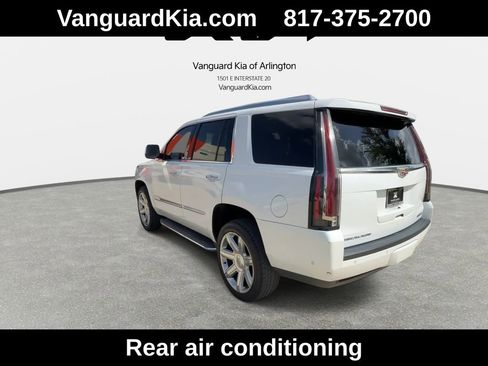 Used 2020 Cadillac Escalade Luxury AWD/4WD image 7