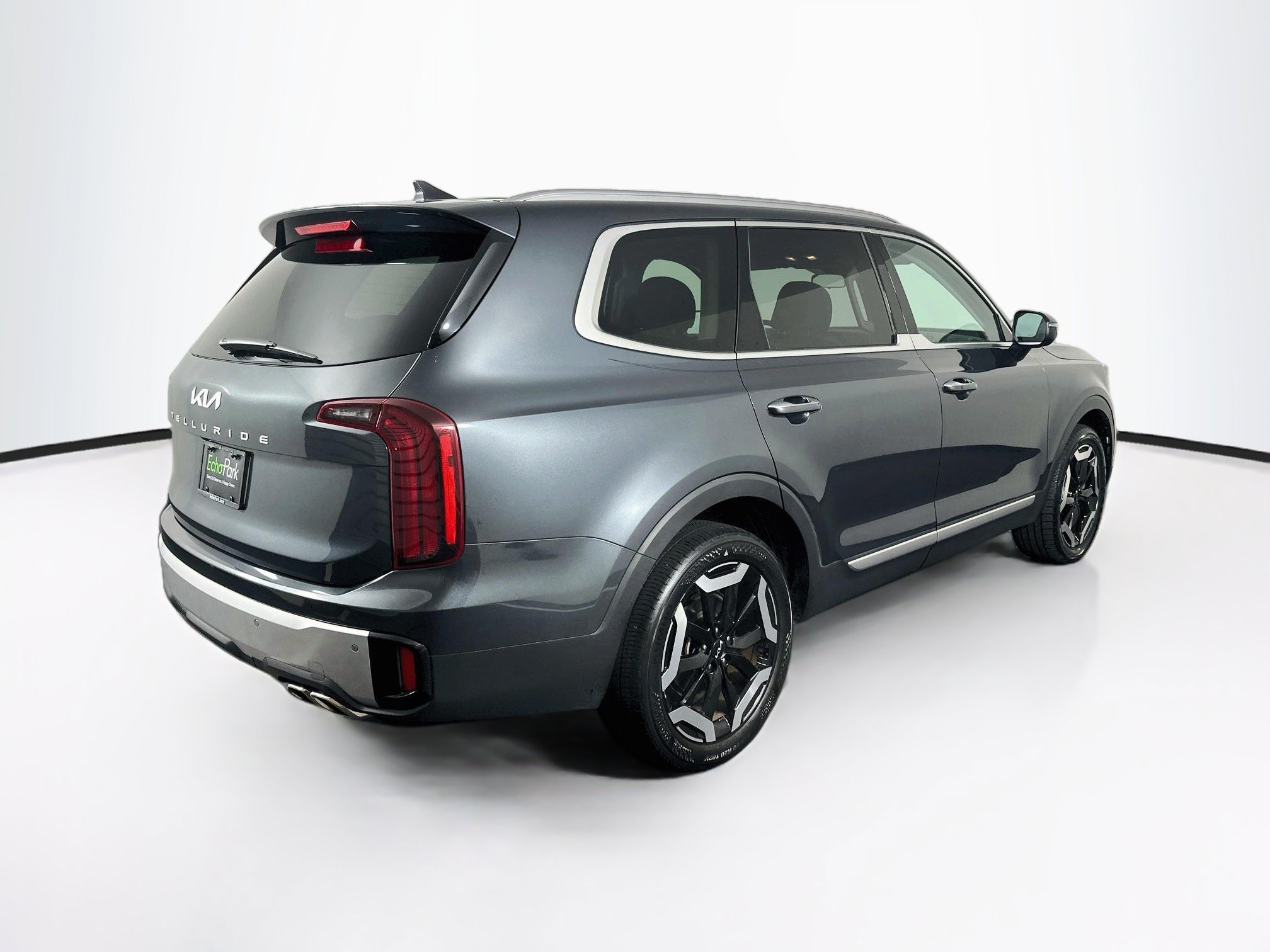 Used 2024 Kia Telluride S FWD image 9
