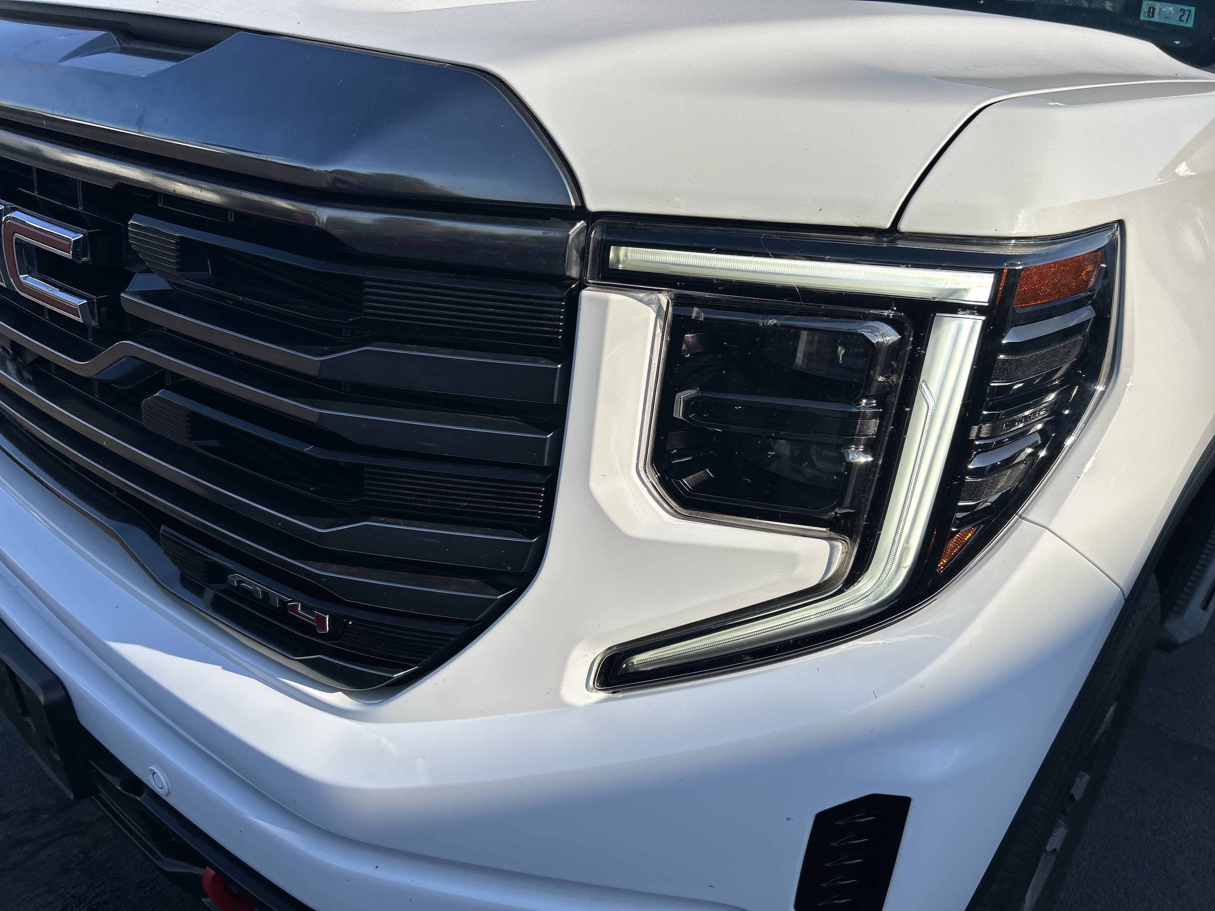 Used 2023 GMC Sierra 1500 AT4 AWD/4WD image 10