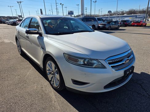 Used 2011 Ford Taurus Limited w/ 303A Rapid Spec Order Code image 8