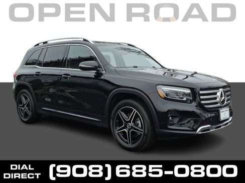 Used 2026 Mercedes-Benz GLB 250 4MATIC image 1