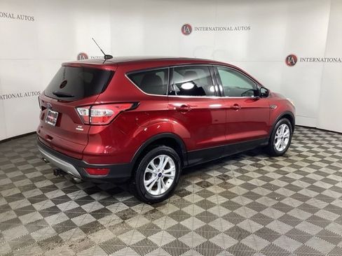 Used 2017 Ford Escape SE w/ SE Cold Weather Package image 4