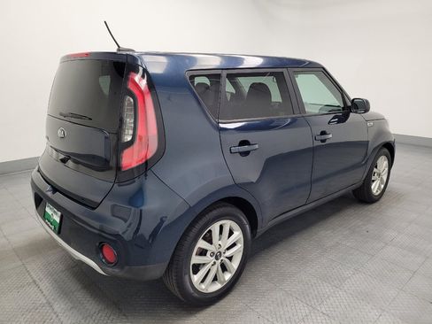 Used 2018 Kia Soul + FWD image 10