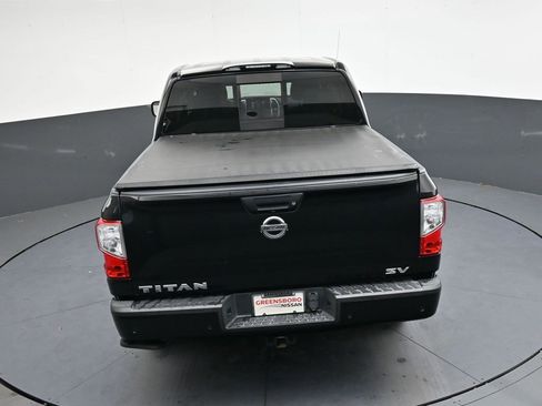 Used 2021 Nissan Titan SV w/ SV Convenience Package image 21