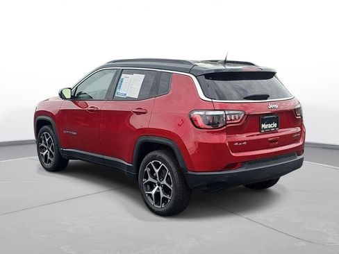 Used 2025 Jeep Compass Limited AWD/4WD image 8