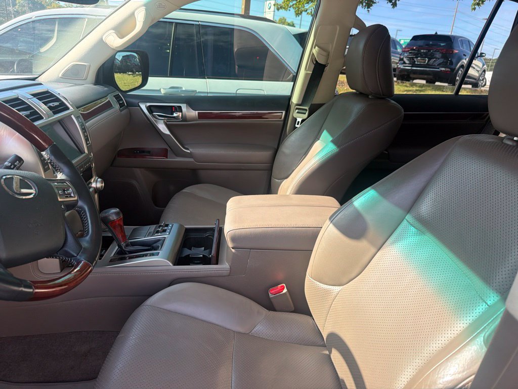 Used 2012 Lexus GX 460 w/ Comfort Plus Pkg AWD/4WD image 2