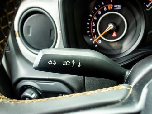 Used 2025 Jeep Gladiator Sport AWD/4WD image 20