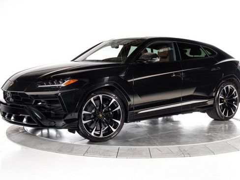 Used 2022 Lamborghini Urus AWD/4WD image 1