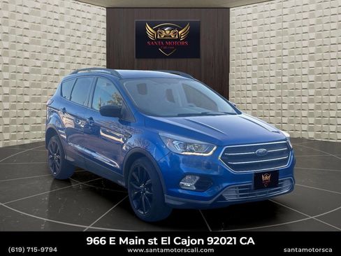 Used 2019 Ford Escape SE image 2