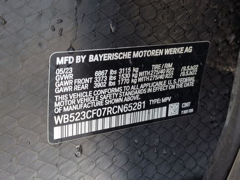 Used 2024 BMW iX xDrive50 w/ Sport Package AWD/4WD image 32