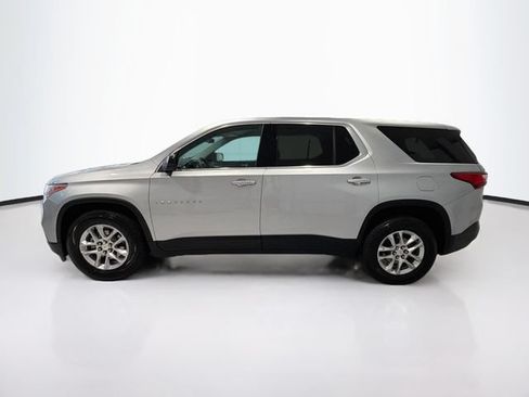 Used 2021 Chevrolet Traverse LS FWD image 4