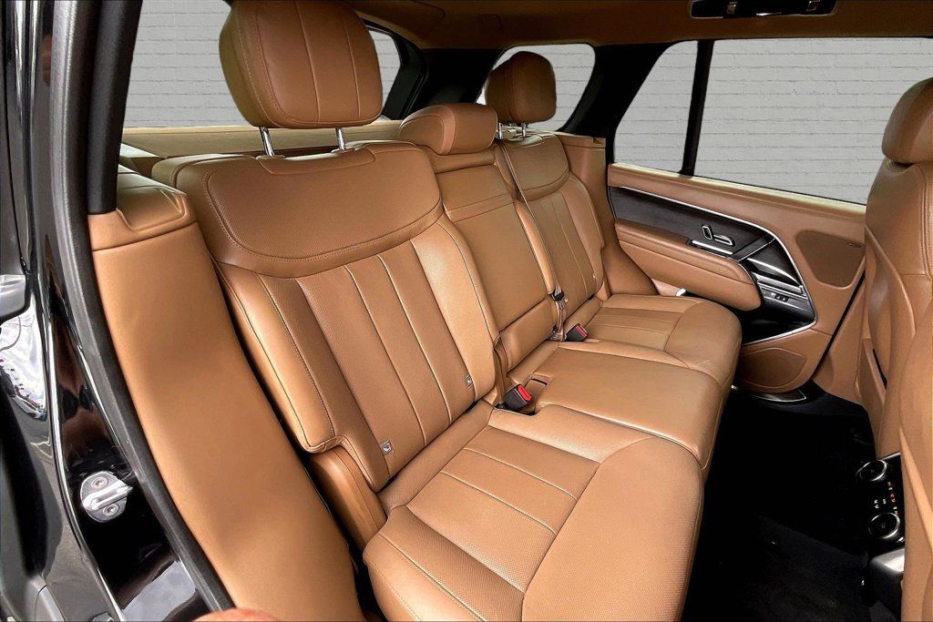 Used 2023 Land Rover Range Rover SE AWD/4WD image 23