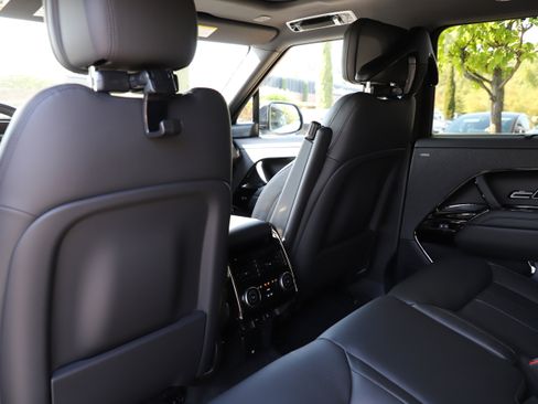 New 2026 Land Rover Range Rover Sport Dynamic SE AWD/4WD image 15