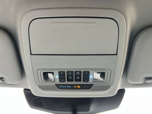 Used 2021 Ford Explorer XLT w/ Equipment Group 202A image 27